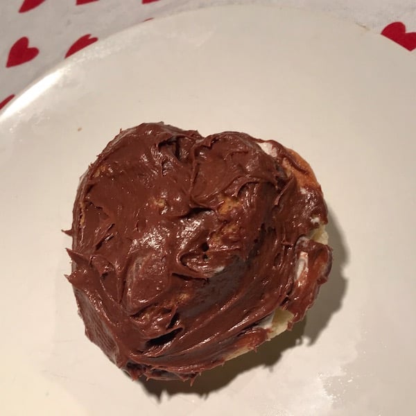 Muffin Fourré de Crème Fouettée 3