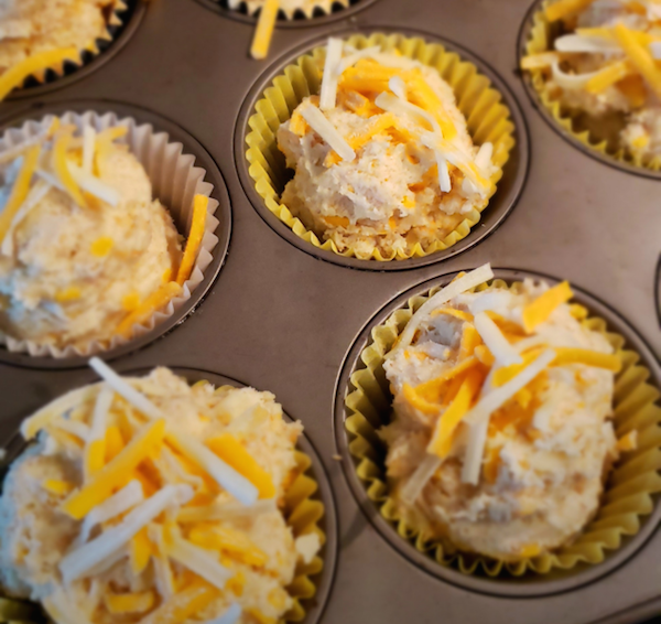 Muffins au Fromage Cheddar Matins Ensoleillés 1