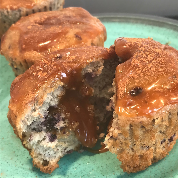 Muffins Pommes, Bleuets et Caramel 3