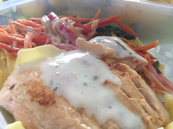 Nouille aux Oeufs Saumon et Sauce Alfredo