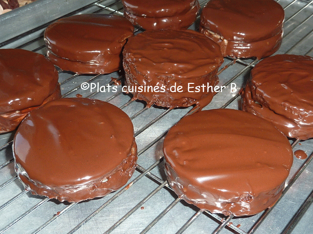 Petits Gâteaux May West