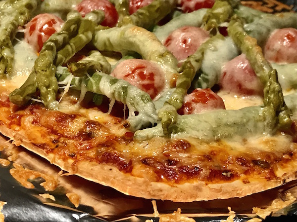 Pizza Croûte Mince, Asperge, Tomates Cerises 2