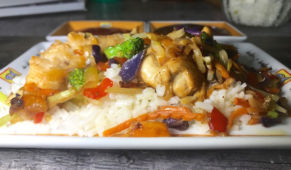 Poitrine de Poulet Marinée, Riz et Légumes 1
