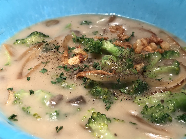 Potage aux Champignons, Brocolis, et Oignons 3