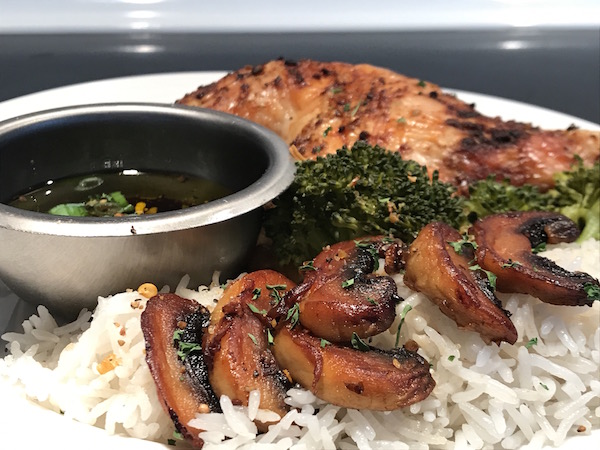 Poulet Cuit au Four, Riz Basmati et Légumes