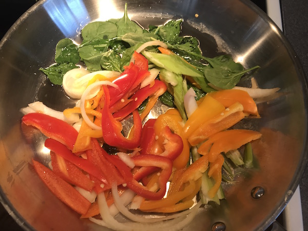 Poulet Farci aux Épinards, Fromage sur Fèves Germées aux Légumes 3 