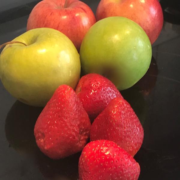 Purée de Pommes et de Fraises 