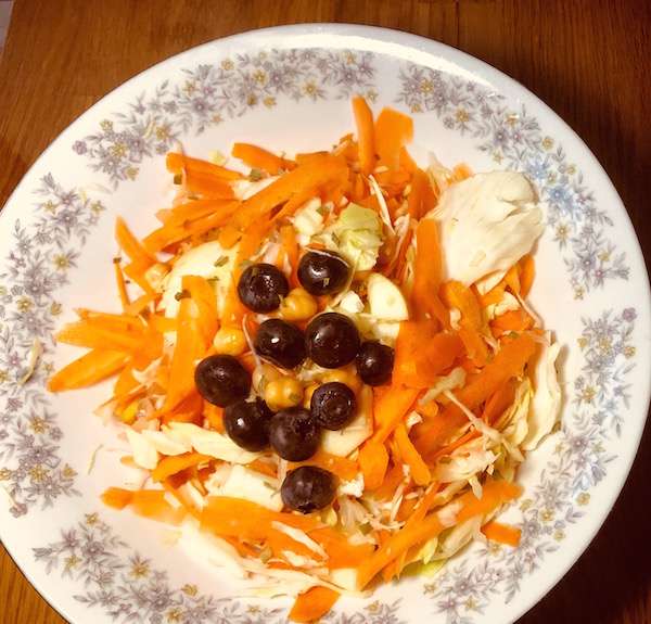 Salade de Chou Crémeuse aux Pommes et Bleuets 7
