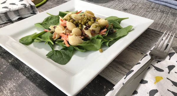 Salade de Pâte sur Lit D'épinard 2