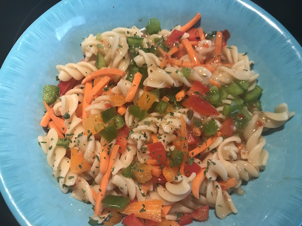 Salade de Pâtes Alimentaires et Légumes