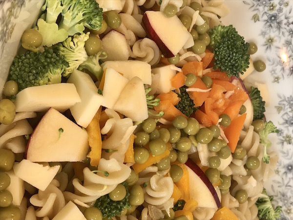 Salade de Pâtes, Légumes et Fruits 2