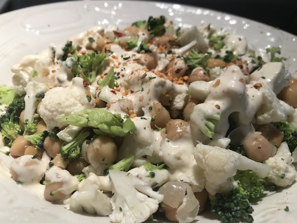Salade de Pois Chiches, Chou-Fleur et Brocoli