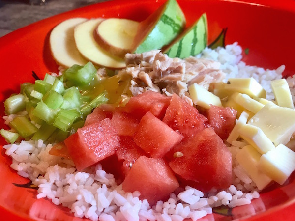 Salade de Riz avec Légumes et Fruits 3