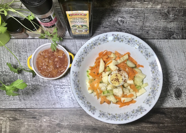 Salade Estivale, Concombre, Pommes et Carottes Sauce aux P&ecirc;ches 1