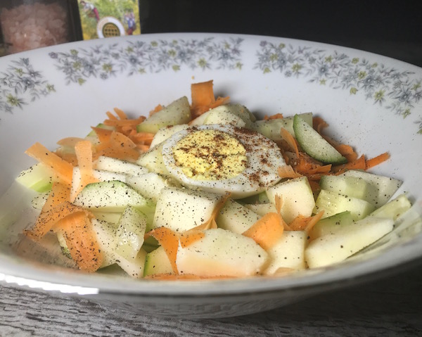 Salade Estivale, Concombre, Pommes et Carottes Sauce aux P&ecirc;ches 5