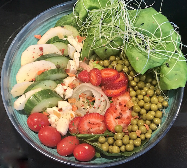 Salade Rafraichissante avec Fruits et Légumes 3