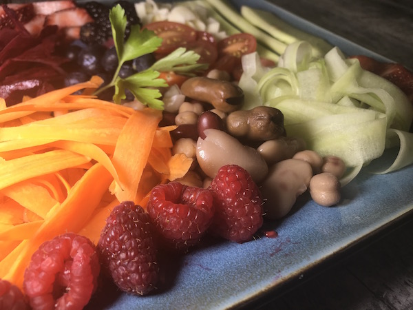 Salade Santé Savoureuse Fruits et Légumes avec Légumineuses 8