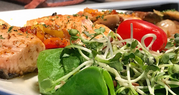 Saumon et Petits Légumes Sautés 1