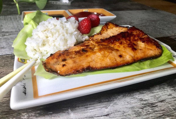 Saumon Fumé avec Salade de Riz Fruité 1