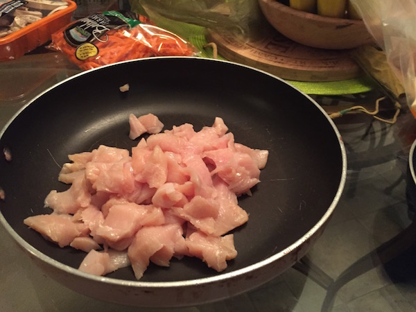 Sauté de Poulet et Légumes sur Lit de Vermicelle 1