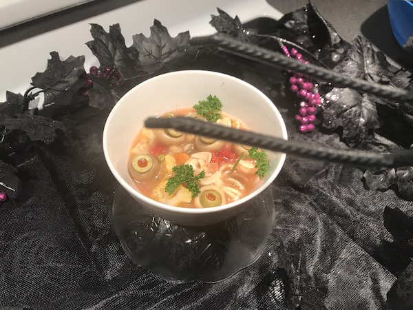 Soupe aux Légumes et aux Yeux pour L'halloween