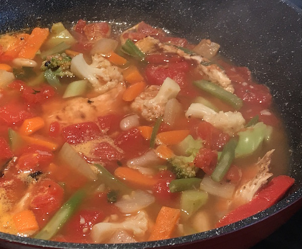 Soupe avec Légumes du Jardin et aux Tomates 1