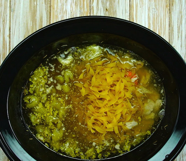 Soupe Poulet et Nouilles à la Mijoteuse 2 Soupe Poulet et Nouilles à la Mijoteuse 2