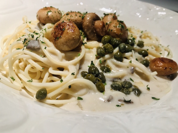 Spaghetti Crème de Champignons, Ail et Câpres 