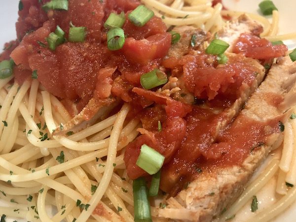  Spaghettis et Côtelettes de Porc Sauce Tomates 7