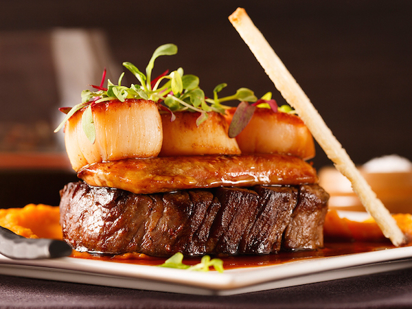 Surf and Turf de Bœuf Foie Gras et Pétoncles 