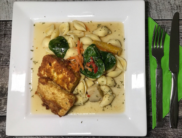 Tofu Frit sur Pâte Alimentaires 