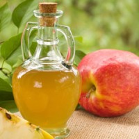 vinaigre de cidre de_pomme contre l'herbe à Puce